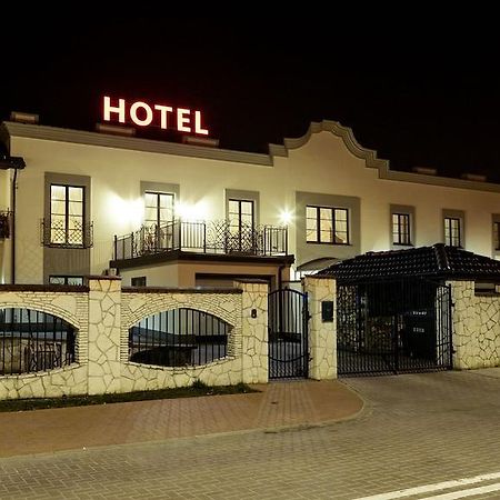 Hotel Notabene Świdnik Buitenkant foto